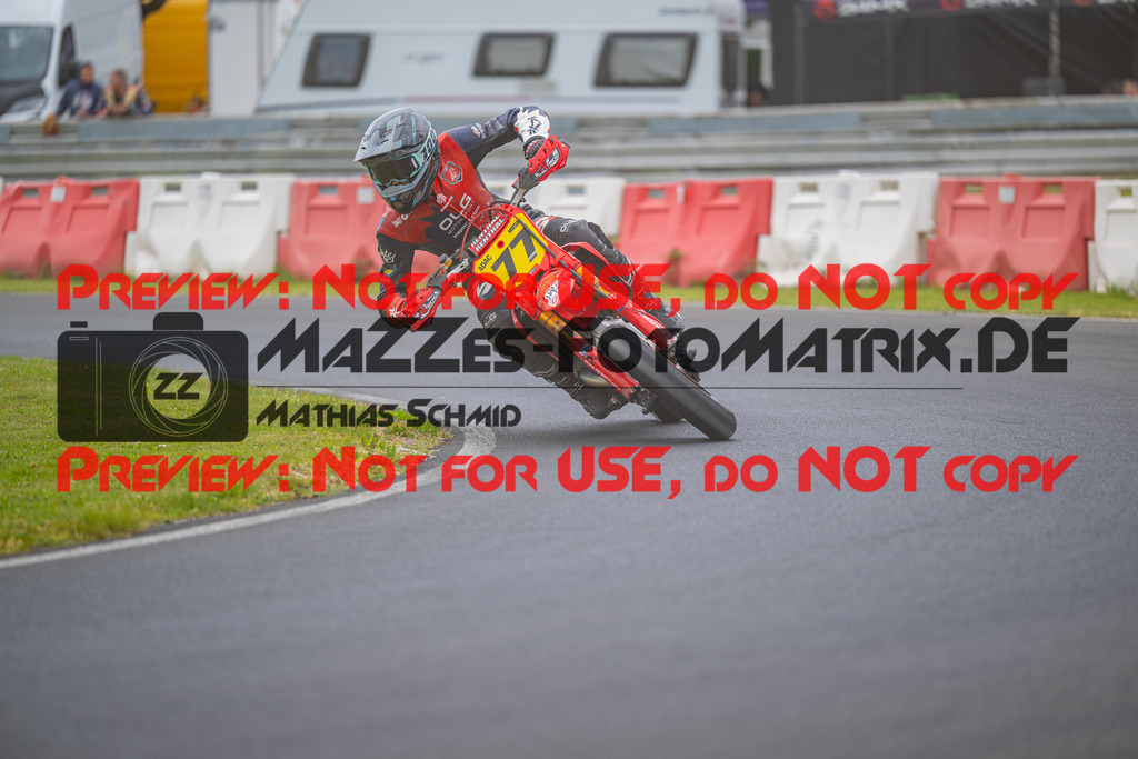 MaZZes-Fotomatrix-20260508-55554 | G4