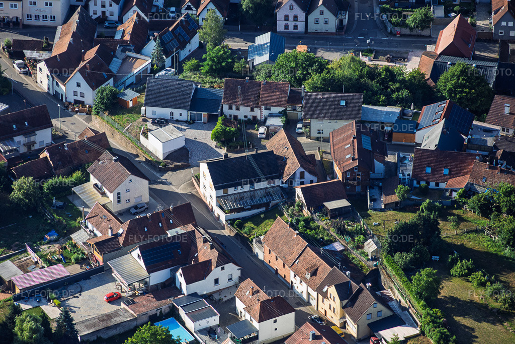 Luftbild: Ferienwohnung am Schönbach in Silz im Bundesland Rheinland-Pfalz in Deutschland. – Foto: IMG_158050.jpg vom 22.07.2026 durch Werner Riehm/FLY-FOTO.de – Auflösung des Originals: 6000 x 4000 px – Silz | Ferienwohnung am Schönbach