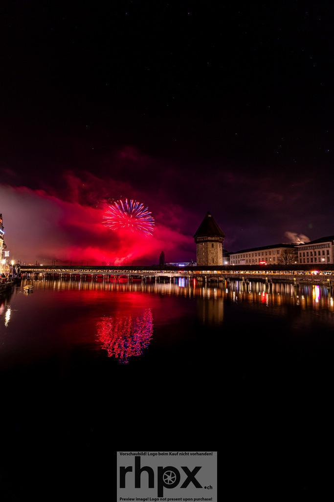  Neujahrszauber Luzern 2025 | Stimmungsvolle Fotokunst aus Luzern. Erlebe den Pilatus, den See und die Stadt Luzern in exklusiven Aufnahmen in der Fotogalerie & Shop. - Realisiert mit Pictrs.com