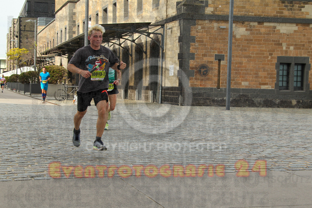 250920_1522_EV4_8608 | Sportfotografie im Rhein-Sieg Kreis, Köln, Bonn, NRW, Rheinland Pfalz, Hessen, etc. Unser Tätigkeitsfeld umfasst den Laufsport vom Volkslauf über den Marathon, Duathlon, Triathon bis zum Ultralauf wie Kölnpfad Ultra oder Schindertrail.