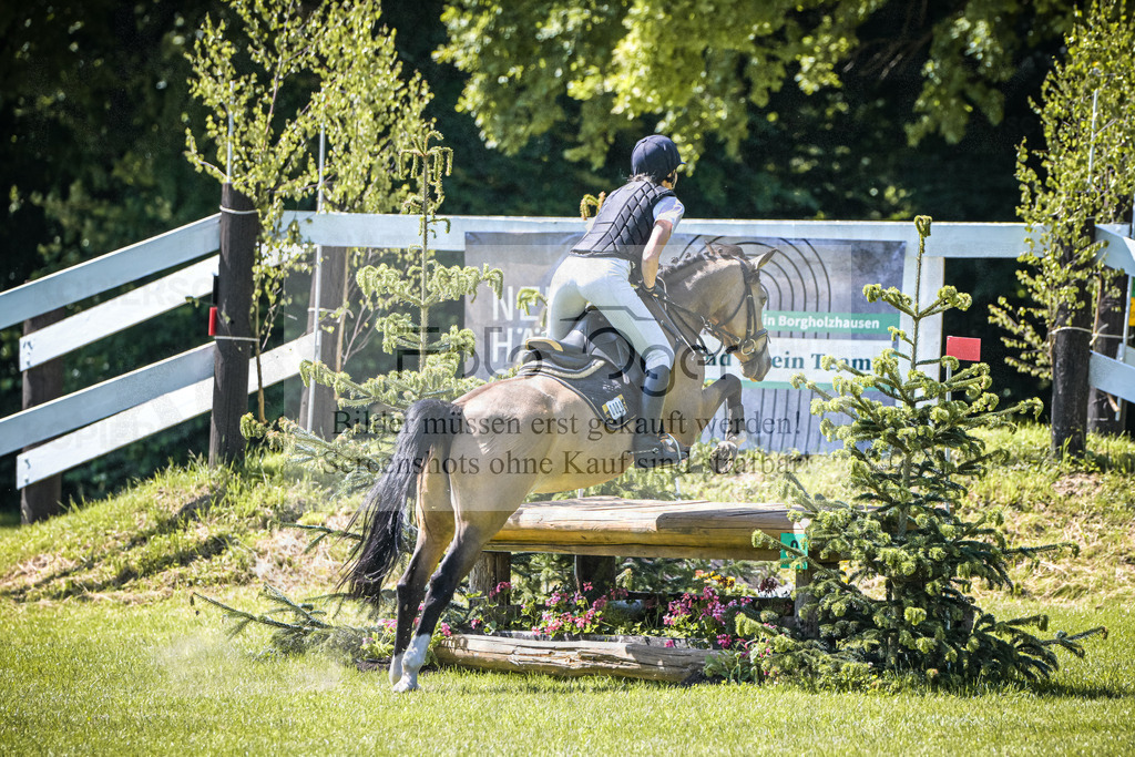 DOS_3728 | Entdecke hochwertige Reitturnierfotos von Foto Oger. Professionell, emotional und authentisch – jetzt Lieblingsmomente im Shop bestellen.Deutschlandweite Turnierfotografie. - Realisiert mit Pictrs.com