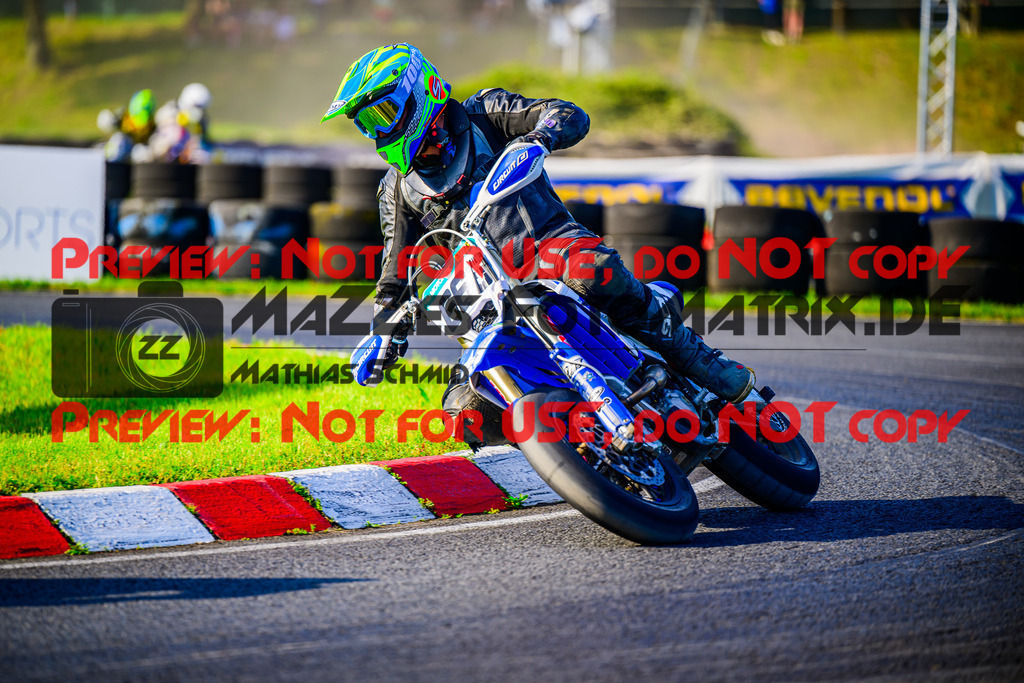 MaZZes_FotoMatrix_240511_6021986_8901 | UE40