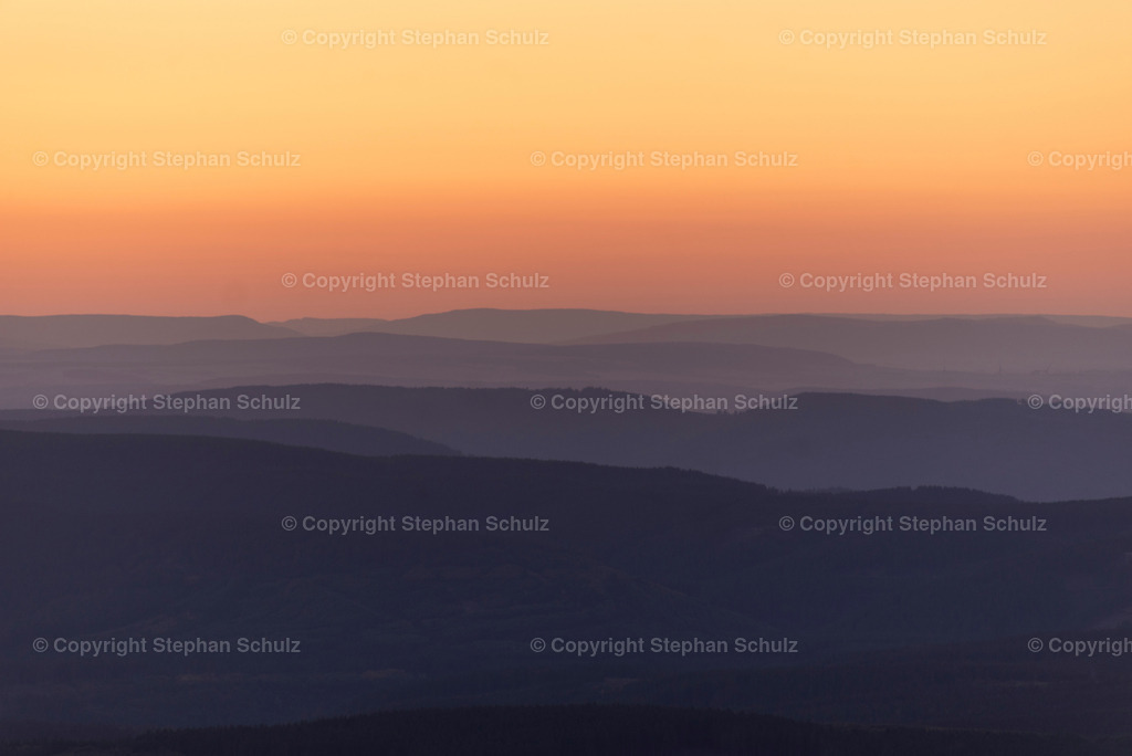 Bergsilhouette1 (1 von 1) | Stephan Schulz ist Journalist und Buchautor. Seine Leidenschaft gilt zudem der Fotografie. Hier geht es zu seinem Shop.  - Realisiert mit Pictrs.com