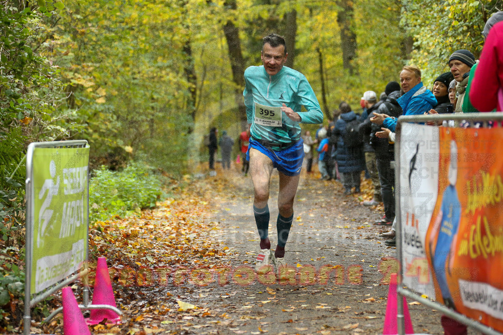 251026_1220_EX1_0099 | Sportfotografie im Rhein-Sieg Kreis, Köln, Bonn, NRW, Rheinland Pfalz, Hessen, etc. Unser Tätigkeitsfeld umfasst den Laufsport vom Volkslauf über den Marathon, Duathlon, Triathon bis zum Ultralauf wie Kölnpfad Ultra oder Schindertrail.