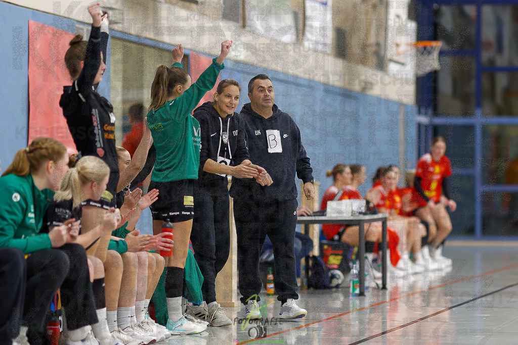 Frauen Regionalliga (HHV); HSG Wettenberg - HSG Twistetal | Frauen Regionalliga (HHV); HSG Wettenberg - HSG Twistetal am 08.11.2025 in Launsbach (Wettenberg) (Halle GS Launsbach (Wettenberg))Photo © 2025 - Jörg Heinrich - Realisiert mit Pictrs.com
