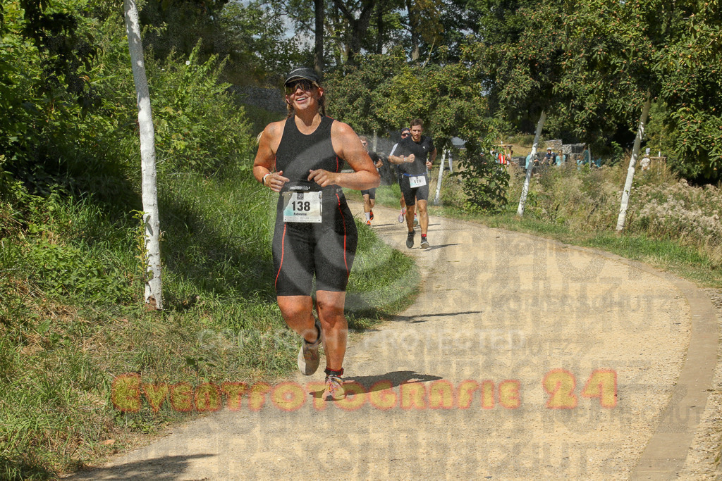 250824_1240_EX1_0132 | Sportfotografie im Rhein-Sieg Kreis, Köln, Bonn, NRW, Rheinland Pfalz, Hessen, etc. Unser Tätigkeitsfeld umfasst den Laufsport vom Volkslauf über den Marathon, Duathlon, Triathon bis zum Ultralauf wie Kölnpfad Ultra oder Schindertrail.
