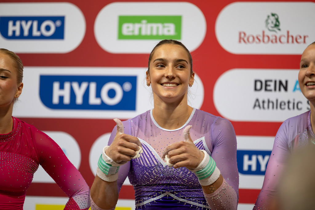 DM Finals 2026; Gerätfinals Frauen Stufenbarren | DM Finals 2026; Gerätfinals Frauen Stufenbarren***Helen Kevric gewinnt Gold am Stufenbarren - Realisiert mit Pictrs.com