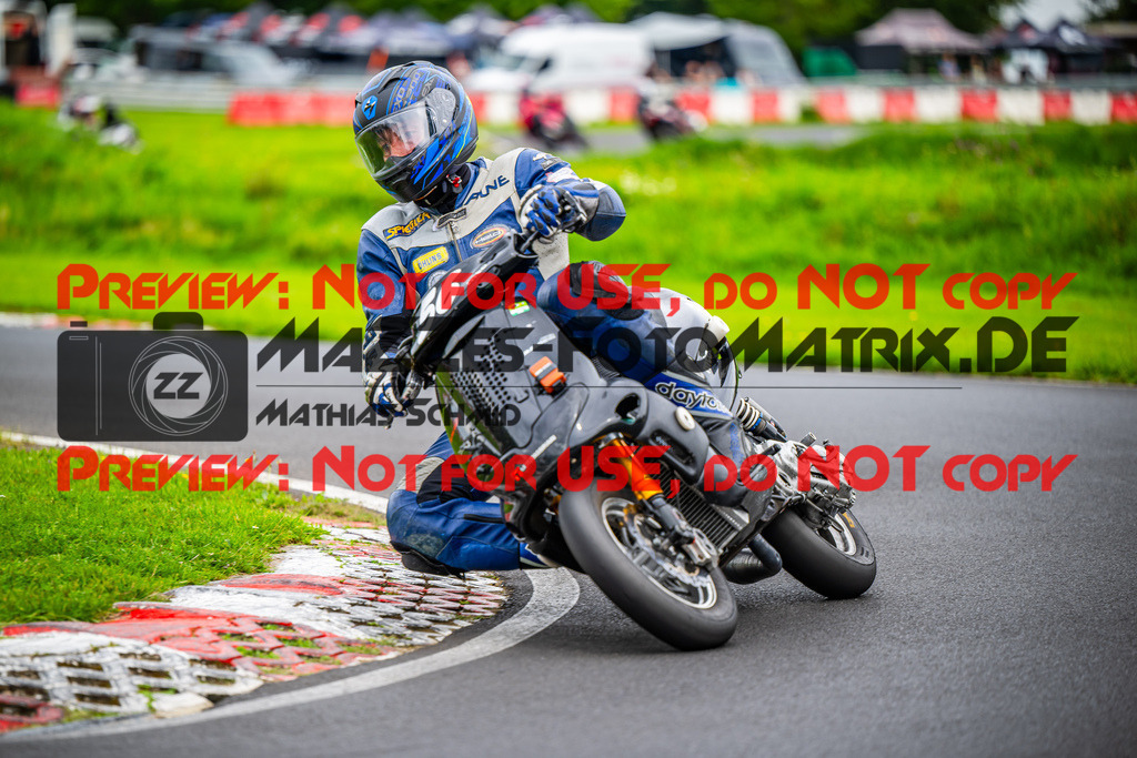 MaZZes_FotoMatrix_230827_1121 | K2