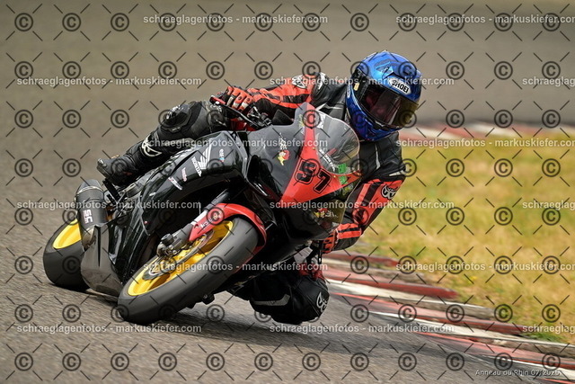 25bt05-1164 | markuskiefer.com - Realisiert mit Pictrs.com