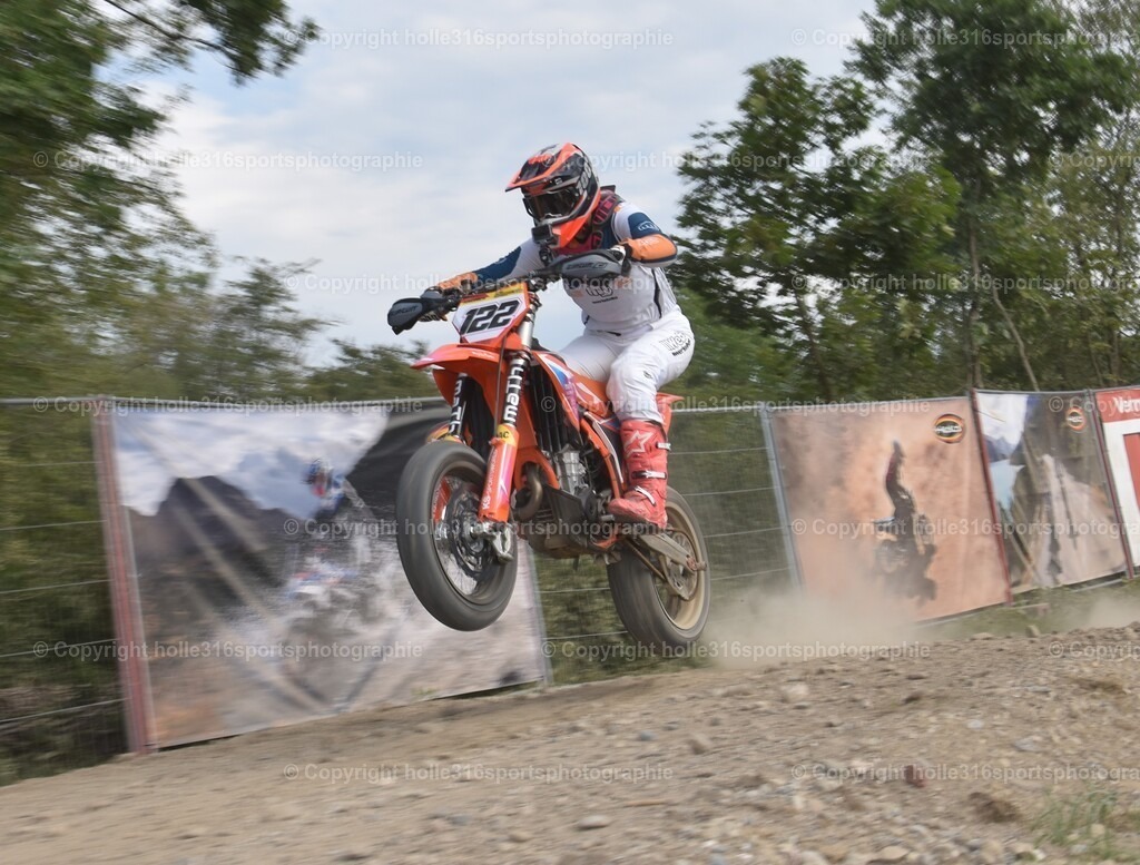DSC_0549 | Sportfotografie , Motorsport, Motoross, Reitsport, Mointainbike, Enduro,
Landschaft , Outdoor, Eventfotografie, Landschaft, Bilder online bestellen - Realisiert mit Pictrs.com