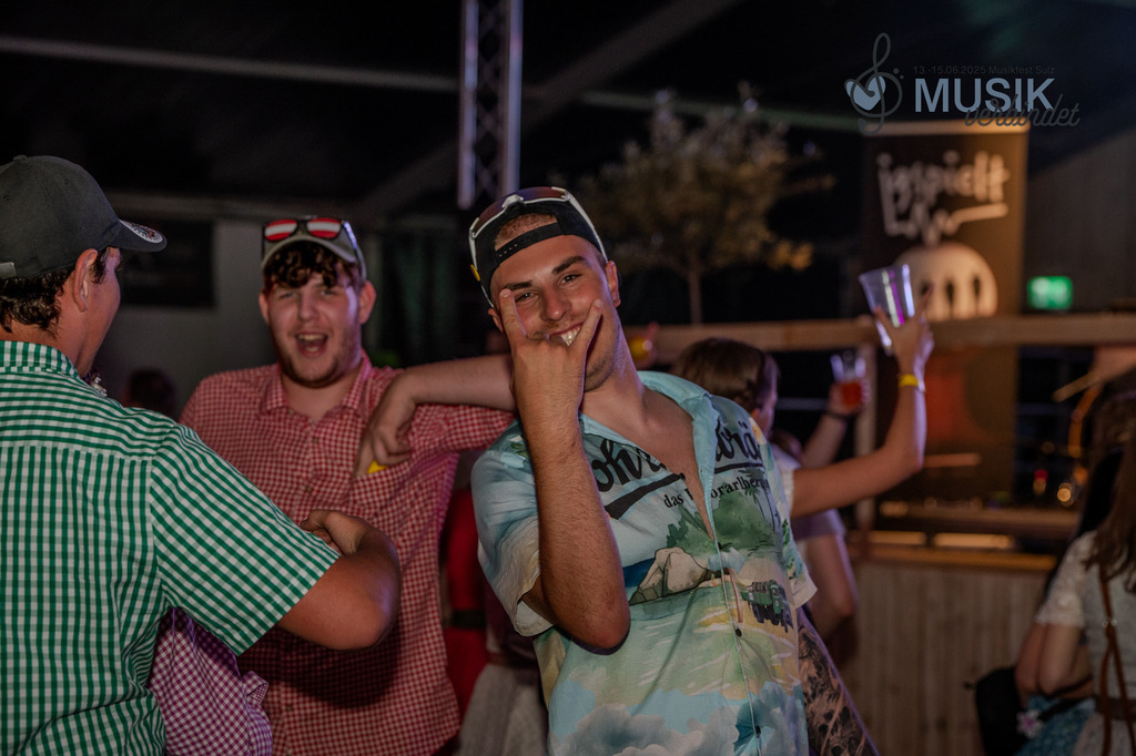 DSC_3477 | "Fussifoto.com – Ihr Ansprechpartner für hochwertige Fotografie! Entdecken Sie kreative Bilder und professionelle Dienstleistungen. Kontaktieren Sie uns für Ihre Projekte!"