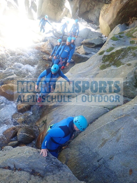 P1010053 | Bestelle die Bilder deines Berg- oder Wasser-Abenteuers mit Mountain Sports bequem von zu Hause aus direkt über unseren Online Fotoshop von pictrs.com. - Realisiert mit Pictrs.com