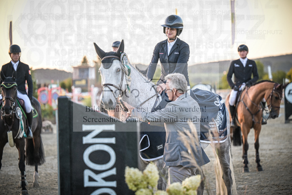 DOS_0024 | Entdecke hochwertige Reitturnierfotos von Foto Oger. Professionell, emotional und authentisch – jetzt Lieblingsmomente im Shop bestellen.Deutschlandweite Turnierfotografie. - Realisiert mit Pictrs.com