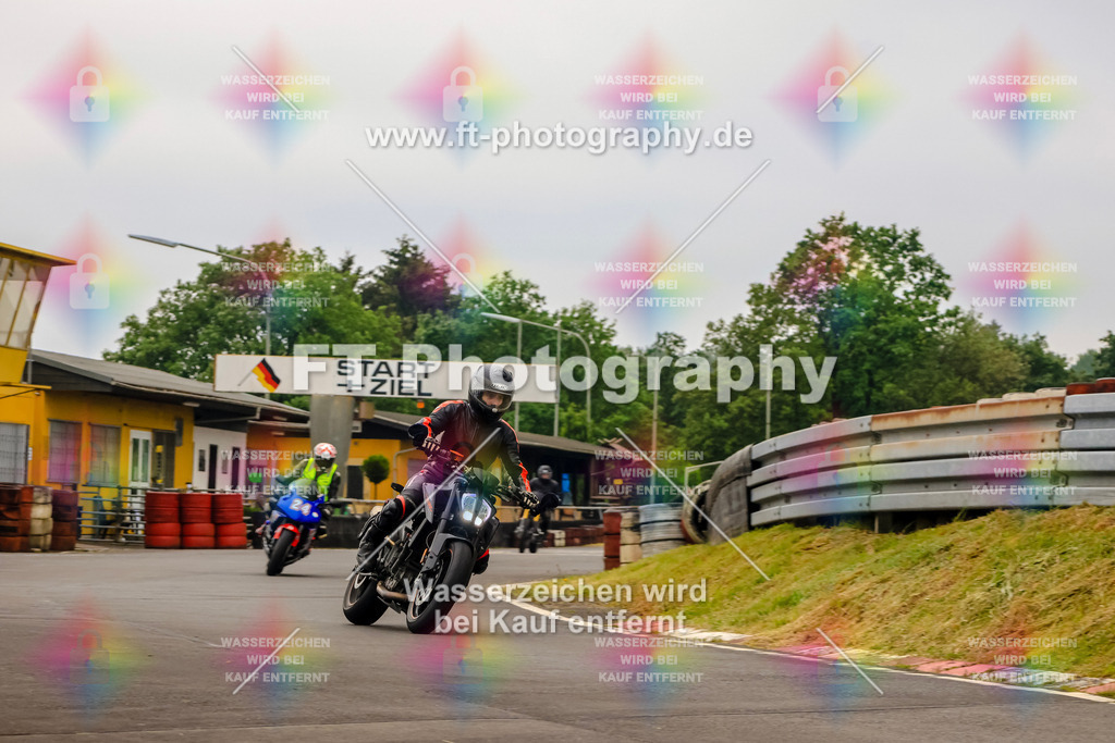 OBK-5921 | Hier findet Ihr Bilder von Touristenfahrten auf der Nürburgring Nordschleife oder von anderen Veranstaltungen die ich besucht habe. Viel Spass beim Durch Schauen 