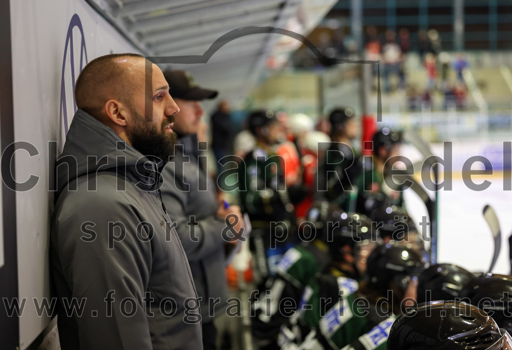 2022-11-13_003_TSV_Erding_gegen_TEV_Miesbach | Erding, Deutschland, 13.11.2022:
Eishockey, Bayernliga 2022 / 2023, 13. Spieltag, TSV Erding gegen TEV Miesbach, Endergebnis: 

Foto: Christian Riedel / fotografie-riedel.net