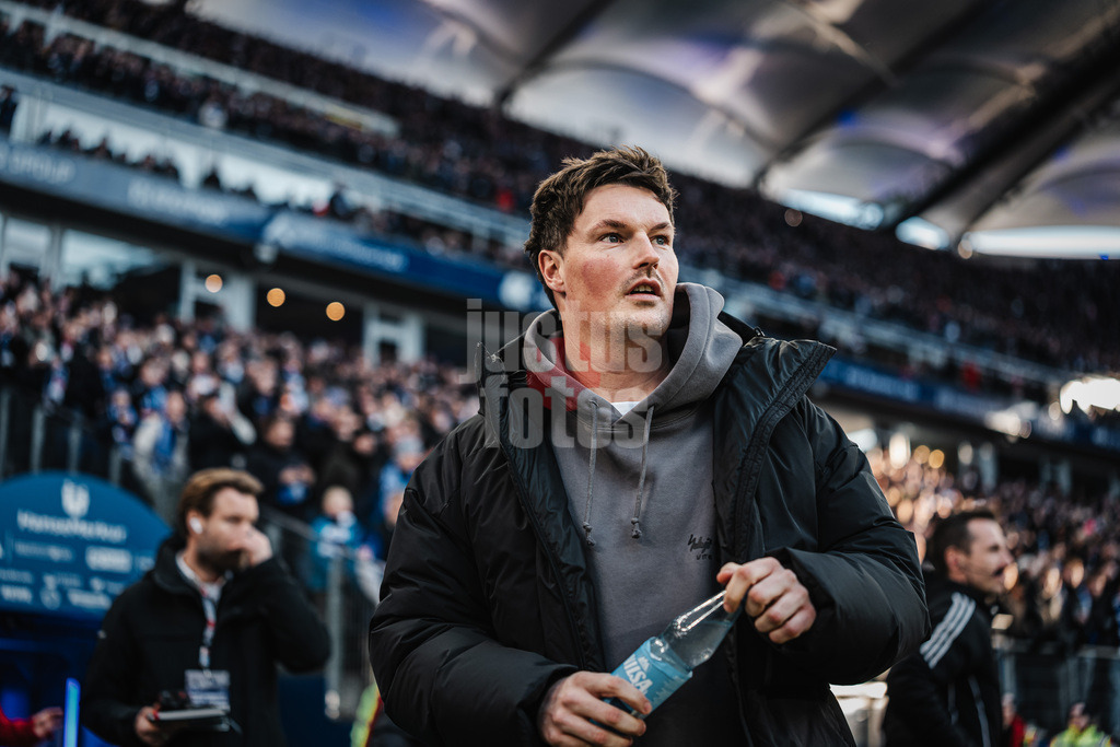 Fußball | Männer | Saison 2025/2026 | 1. Fußball-Bundesliga | 22. Spieltag | Hamburger SV vs. 1. FC Union Berlin | 14.02.2026 | Trainer Merlin Polzin (HSV) betritt die Arena