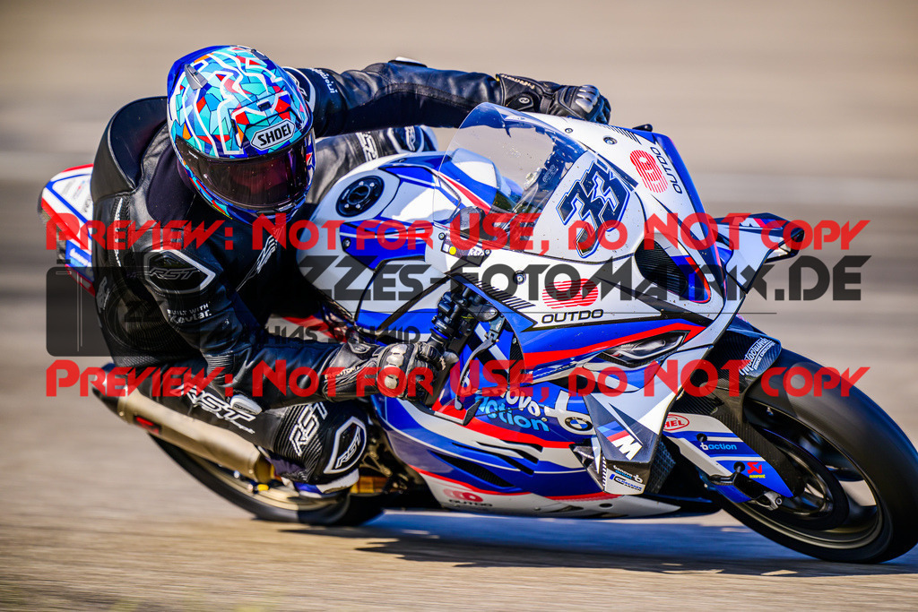 MaZZes_FotoMatrix_240520_6021986_2701 | WEISS