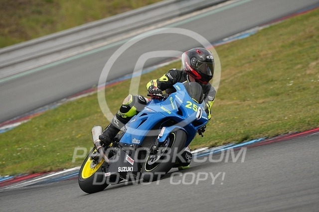 2025_09_13_PBK_23800 | Sportfotografie; SlowMotion; Video; Rennstrecke; Hafeneger; Speer; Racing; RSE; BMW; CBO; Trackday; Motorsportarena; Hockenheimring; Brno; Most; Barcelona; Valencia