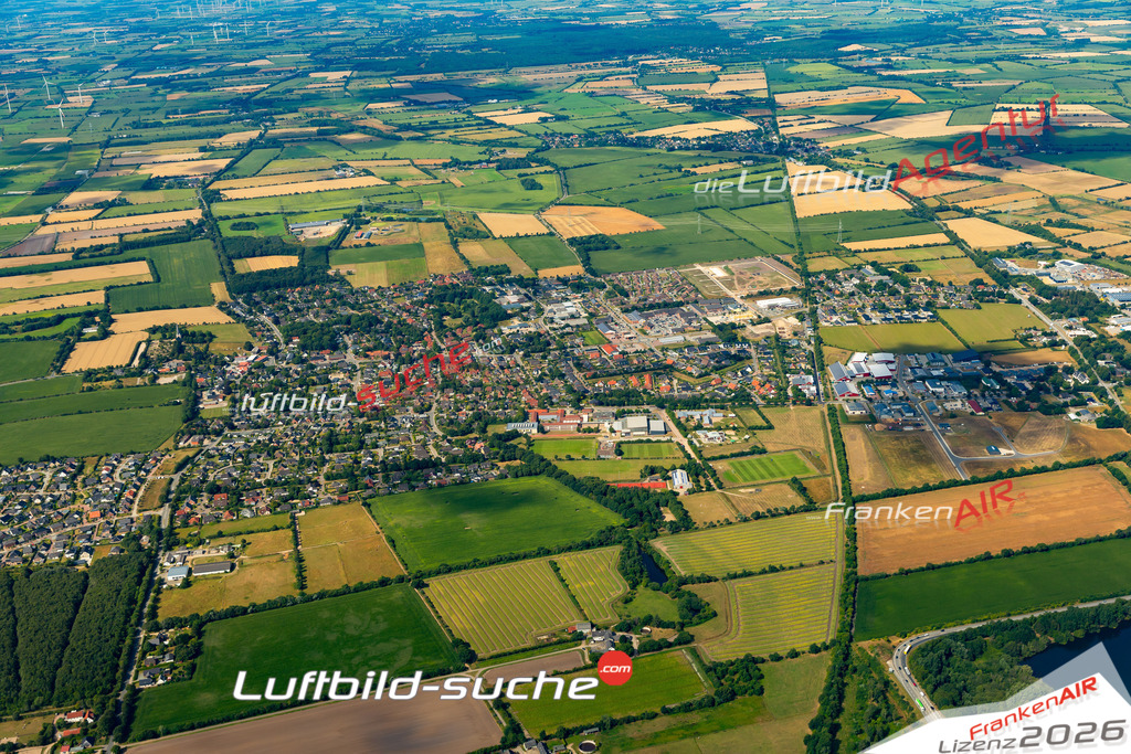 Das Luftbild der Stadt Handewitt wurde 2022 vom Flugzeug heraus erstellt (keine Drohnen-Aufnahmen) Aufnahmehöhe ca.450 Meter- hohe Bildauflösung und Druck-Qualität. Garantiert!