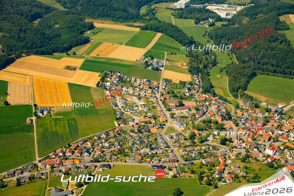Die Luftaufnahme Giershagen - Marsberg wurde 2022 vom Flugzeug aus (keine Drohne) erstellt. Hohe Auflösung -für große Poster und Wandbilder geeignet - Garantiert!