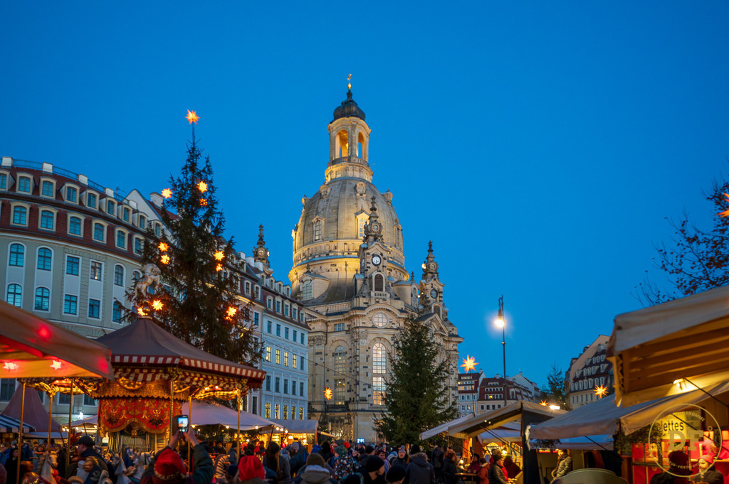 85059-FK-Q-cut-ok-2 | Geschenke, Wandbilder und Accessoires mit Motiven aus Dresden und anderen schönen Orten zur Verschönerung Deines zu Hauses und zum verschenken gewünscht? Wähle Deine Lieblingsbild auf dem Produkt Deiner Wahl. 