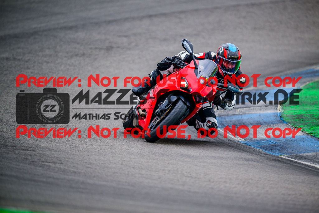 MaZZes_FotoMatrix_240614_6007705_3707 | GELB