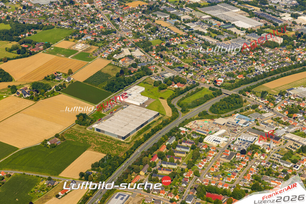 Herringhausen Herford Bild- Das Luftbild wurde 2025 vom UL-Flugzeug heraus erstellt ( keine Drohne bzw. Drohnenaufnahme ) - Hochauflösende Luftaufnahme -Nicht vergleichbar mit Google Maps oder Satelittenbilder- Die Geschenkidee !Mit Lizenz und Bildrechte bestellbar - CC