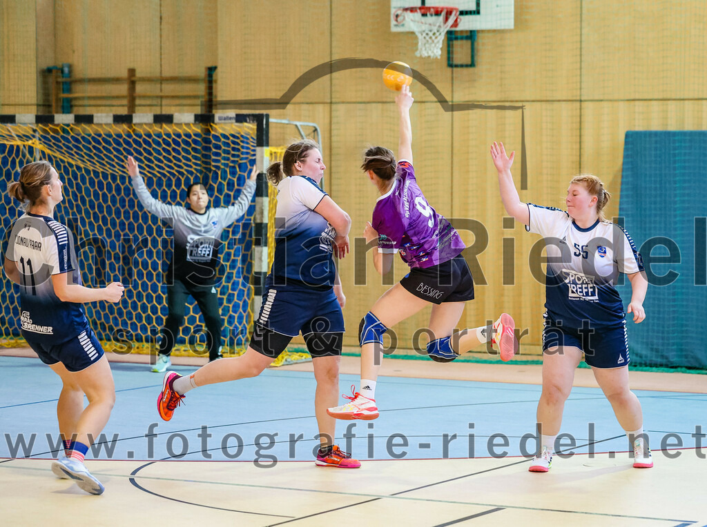 2023-12-16_087_SpVgg_Altenerding_gegen_HC_Donau-Paar_II | Erding, Deutschland, 16.12.2023:
Handball, Bezirksoberliga Frauen Altbayern 2023 / 2024, 10. Spieltag, SpVgg Altenerding gegen HC Donau/Paar II, Endergebnis: 22:22

Foto: Christian Riedel / fotografie-riedel.net