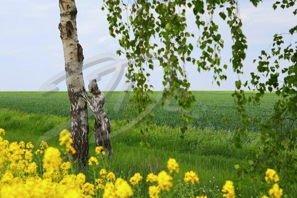 NatureArt-RAPSBIRKEN_5444c | Fotomodell und Birkenbaum | #002 | Modell: Anastasia | Foto: Andreas Meier - Realisiert mit Pictrs.com