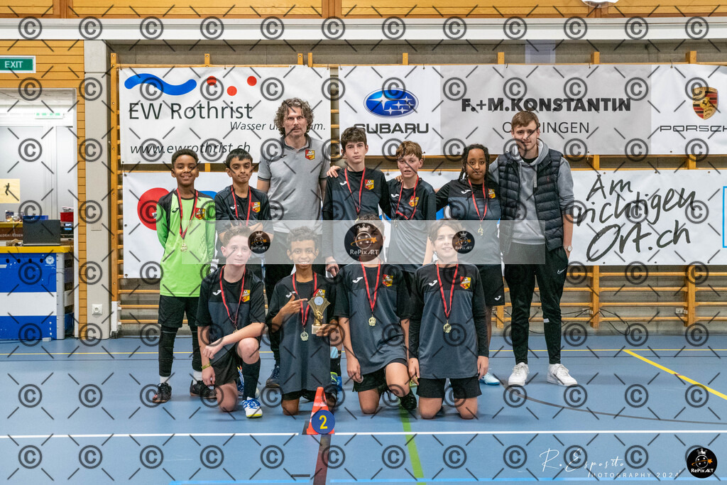 20241130_FCR-Hallenturnier-D-6_036 | Sport und Naturfotografie von Roberto Esposito zeigt echte Momente Bewegung und die Schönheit der Natur. Ausdrucksstarke Bilder schaffen Emotionen.