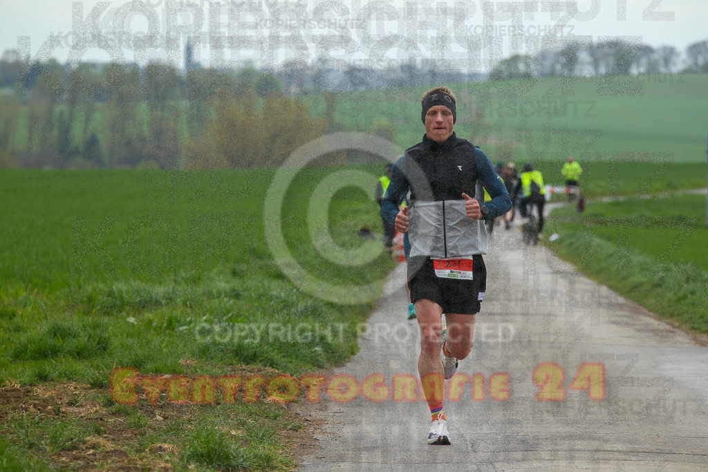 250413_1124_EV4_7659 | Sportfotografie im Rhein-Sieg Kreis, Köln, Bonn, NRW, Rheinland Pfalz, Hessen, etc. Unser Tätigkeitsfeld umfasst den Laufsport vom Volkslauf über den Marathon, Duathlon, Triathon bis zum Ultralauf wie Kölnpfad Ultra oder Schindertrail.