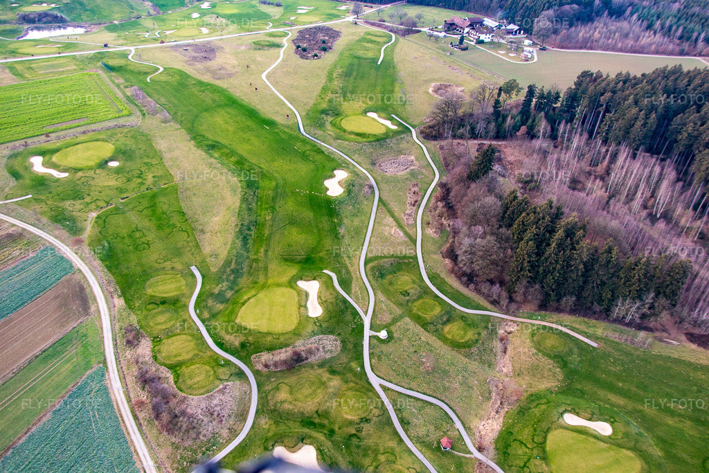 Luftbild: Golfplatz des Golfclub Bella Vista in Bad Birnbach im Bundesland Bayern in Deutschland. Foto: IMG_085582.jpg vom 31.12.2015 durch Werner Riehm/FLY-FOTO.de