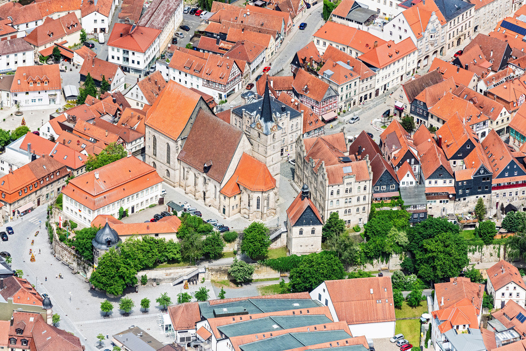 dr__0065651.jpg | KRONACH 15.06.2021 Kirchengebäude St.Johannes der Täufer in Kronach im Bundesland Bayern, Deutschland. // Church building St.Johannes of Taeufer in Kronach in the state Bavaria, Germany. Foto: Daniel Reiter