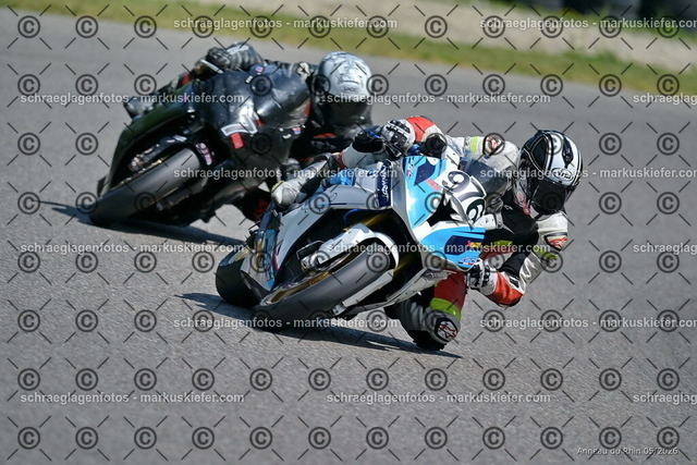 26BT02-1228 | markuskiefer.com - Realisiert mit Pictrs.com