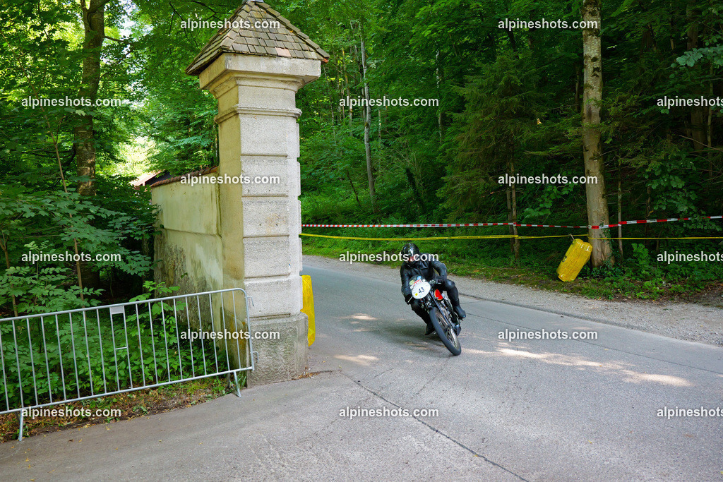 P1014974 | Erleben Sie atemberaubende, hochqualitative Fotos Ihrer Fahrt entlang der malerischen Alpenstraßen. Besuchen Sie alpineshots.com, um professionelle Aufnahmen Ihrer unvergesslichen Reise zu finden und zu kaufen - Realisiert mit Pictrs.com