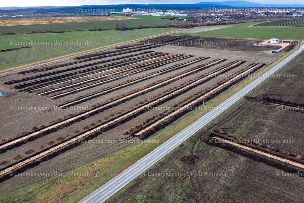 10049-51473 - Gewerbegebiet Ost - Mercedes Ansiedlung | Stockfoto und Bilderpool mit Bildmaterial aus Deutschland, dem Harz, Halberstadt, Quedlinburg, Wernigerode und weltweit. Qualitativ hochwertige und professionelle Fotos anschauen und kaufen. - Realisiert mit Pictrs.com