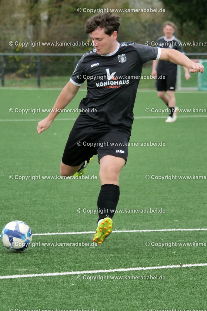 Fußball : Kreisliga A : TV Voerde - Rheingold Emmerich am 29.03.2026  in Voerde. | Fußball : Kreisliga A : TV Voerde - Rheingold Emmerich am 29.03.2026  in Voerde. - Realisiert mit Pictrs.com