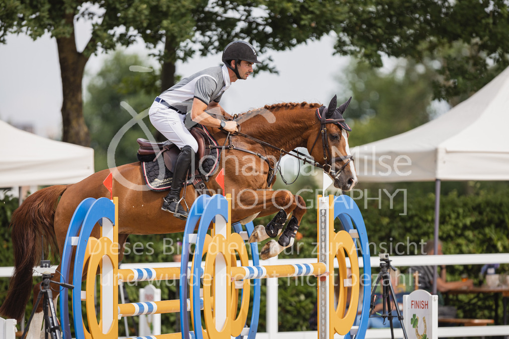 230616_Lemwerder_Springpf-M-734 | Deine schönsten Turniermomente als professionelle Fotos! Entdecke hochwertige Pferdesport-Fotografie im Online-Shop. Jetzt Fotos finden & bestellen!