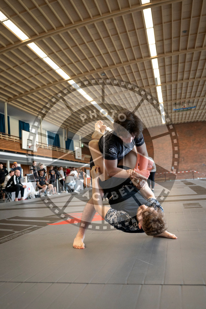20240309PBB7405 | Fighters compete during the International Luta Livre (ILLCS) Spring Championship in Hannover, Germany, on March 9, 2024.