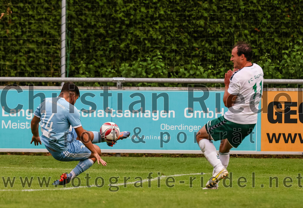 2023-07-28_048_FC_Schwaig_gegen_TSV_1860_Rosenheim | Oberding, Deutschland, 28.07.2023:
Fußball, Landesliga Südost 2023 / 2024, 3. Spieltag, FC Schwaig gegen TSV 1860 Rosenheim, Endergebnis: 1:1

Auron Hetemi (TSV 1860 Rosenheim, #34), Markus Straßer (FC Schwaig, #11)

Foto: Christian Riedel / fotografie-riedel.net