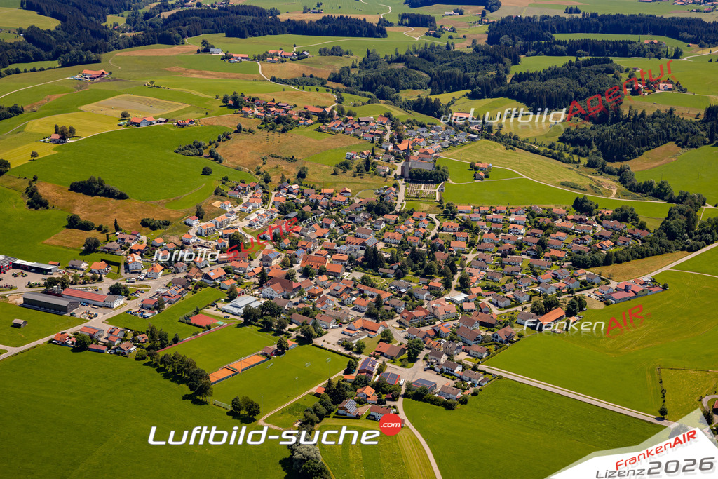 Das Luftbild zeigt : Kimratshofen Altusried - Die Luftaufnahme wurde 2024 vom UL-Flugzeug aus erstellt ( keine Drohne ) - Hochauflösende Luftaufnahme - Für grossformatige Ausdrucke geeignet. Die Geschenkidee !Mit Lizenz und Bildrechte bestellbar