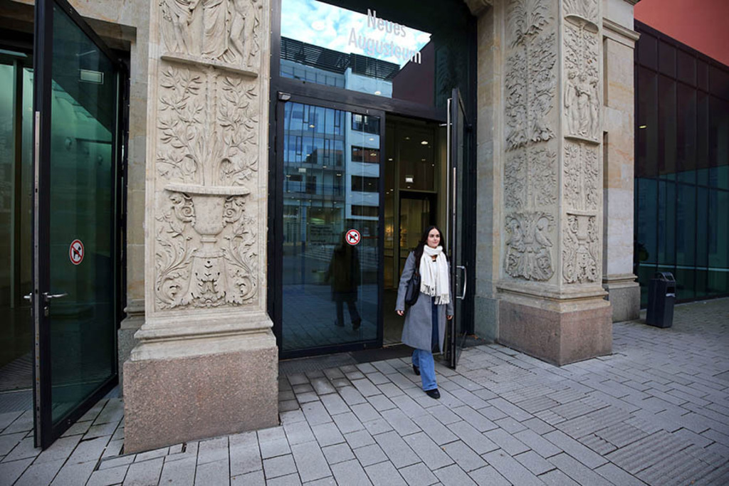 Schinkelportal | Das Team hinter BILDLEXIKON LEIPZIG bündelt historische wie aktuelle Informationen über die Stadt Leipzig in Text und Bild auf einer Plattform und stellt diese der interessierten Öffentlichkeit zur Verfügung.
