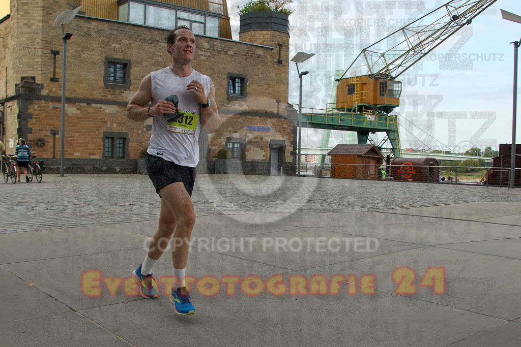 250920_1520_EV4_8481 | Sportfotografie im Rhein-Sieg Kreis, Köln, Bonn, NRW, Rheinland Pfalz, Hessen, etc. Unser Tätigkeitsfeld umfasst den Laufsport vom Volkslauf über den Marathon, Duathlon, Triathon bis zum Ultralauf wie Kölnpfad Ultra oder Schindertrail.