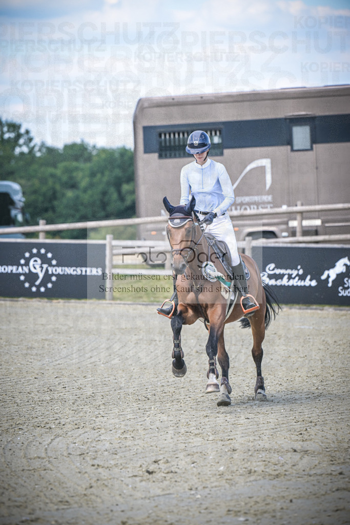DOS_0130 | Entdecke hochwertige Reitturnierfotos von Foto Oger. Professionell, emotional und authentisch – jetzt Lieblingsmomente im Shop bestellen.Deutschlandweite Turnierfotografie. - Realisiert mit Pictrs.com