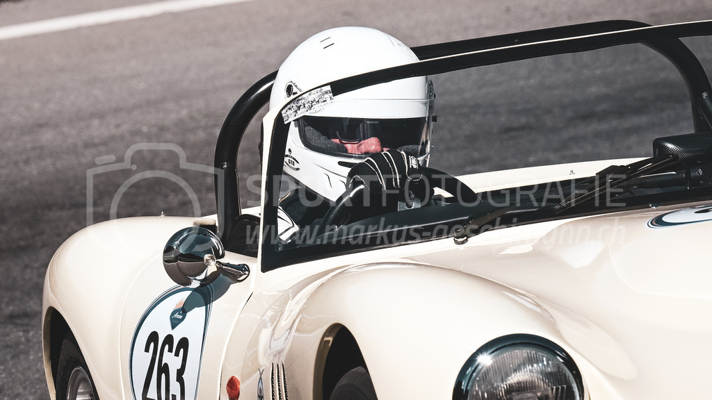 19. Arosa ClassicCar 2023 - 1. September 2023 | 19. Arosa ClassicCar 2023
Arosa, Schweiz
Vogt Heinz aus Wangen mit der Startnummer 263 in einem Sylva Fisher Fury, Jahrgang 1970, in der Klasse Classic Trophy.
@arosaclassiccar, @arosa.official, #arosaclassiccar, #arosa, #76curves, #classiccar
Bild: Sportfotografie Markus Aeschimann | www.markus-aeschimann.ch - Realisiert mit Pictrs.com