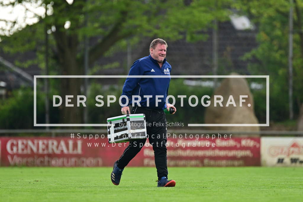 Fußball I Herren I Saison 2024-2025 I Oberliga Schleswig-Holstein I 26. Spieltag I SV Eichede - MTSV Hohenwestedt I 74472 | Der Sportfotograf. - Realized with Pictrs.com