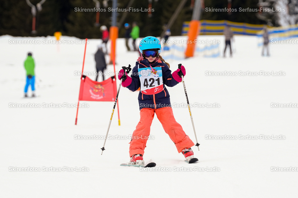 SRF_02.01.2026_0692 | Skirennfotos,Serfaus,Fiss,Ladis,Kinderskirennen,Winter,Tirol,Oberland,skirace,SFL,feelfree,weil wir's genießen,ski,Ski,skifahren,Sonnenplateau, - Realisiert mit Pictrs.com