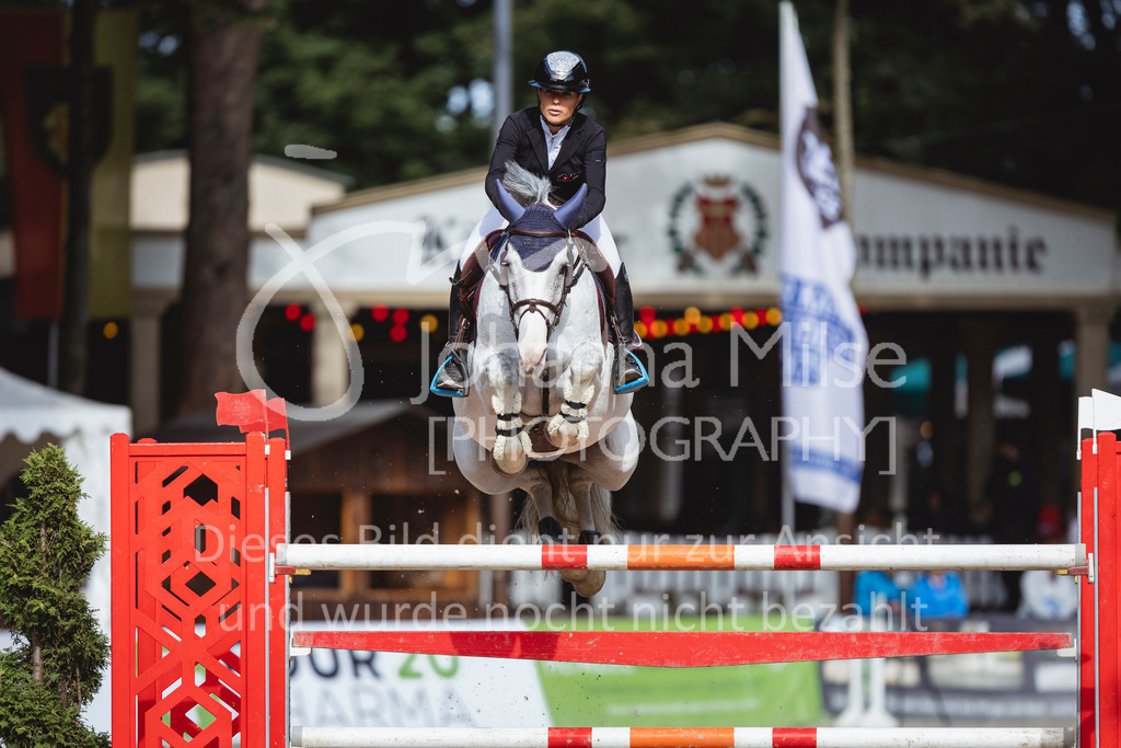 240915_OWLCh_MT-464 | Deine schönsten Turniermomente als professionelle Fotos! Entdecke hochwertige Pferdesport-Fotografie im Online-Shop. Jetzt Fotos finden & bestellen!