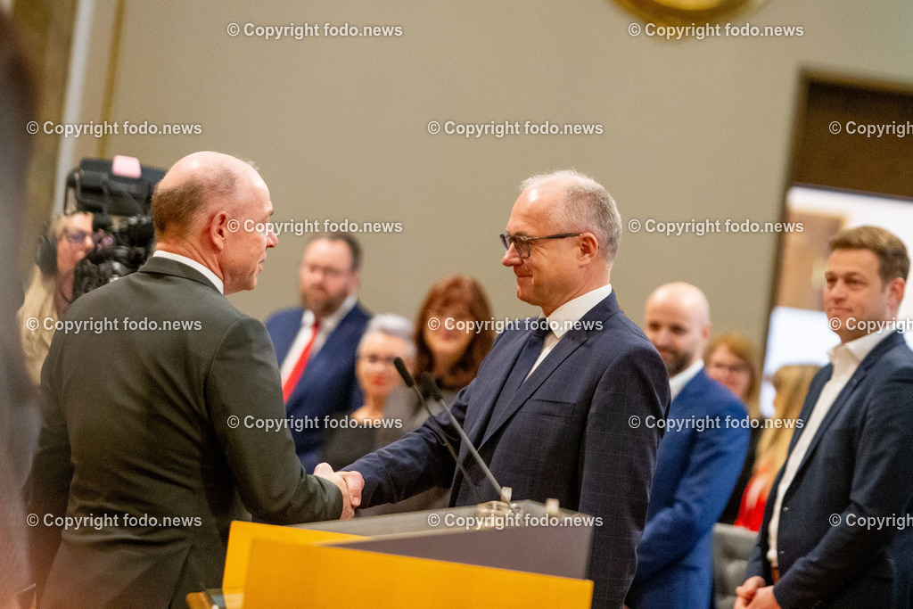 Landhaus Linz_ Promenade_ Landtagssitzung_ 03.04.2025-13 | 03.04.2025, Landhaus Linz AUT, Promenade, Landtagssitzung, im Bild Max Hiegelsberger (1.Landtagspraesident, VP) und Guenther Baschinger (VP, LAbg.)