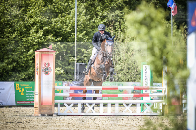 DOS_0012 | Entdecke hochwertige Reitturnierfotos von Foto Oger. Professionell, emotional und authentisch – jetzt Lieblingsmomente im Shop bestellen. - Realized with Pictrs.com